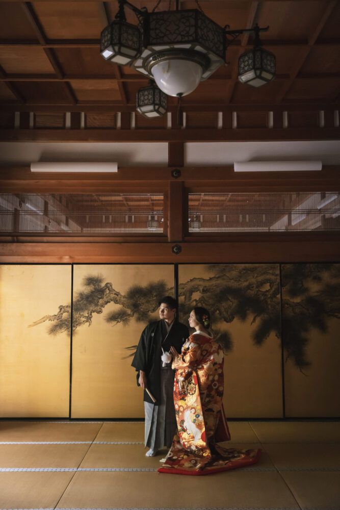 金戒光明寺の黄金の松の襖迄で色打掛の花嫁と新郎