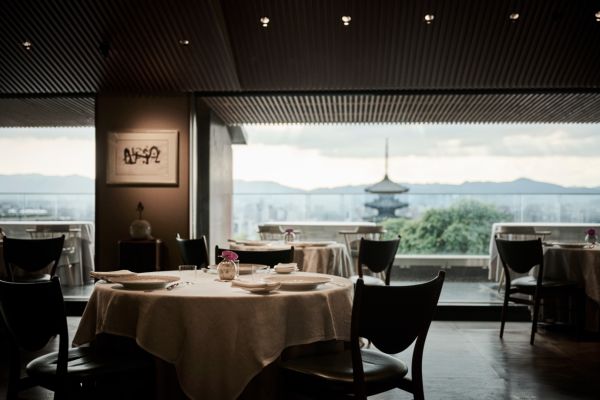 「高台寺ひらまつ」会食＆スタジオ・ロケーション。高台寺ひらまつのレストラン