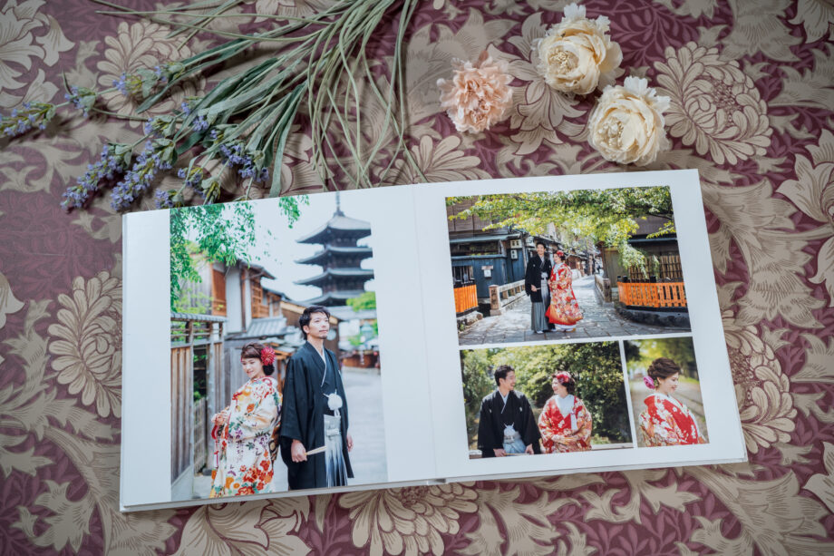 京都の街並みや五重塔をバックにした写真が美しくレイアウトされた、フォトウェディングの高品質な見開きアルバム。