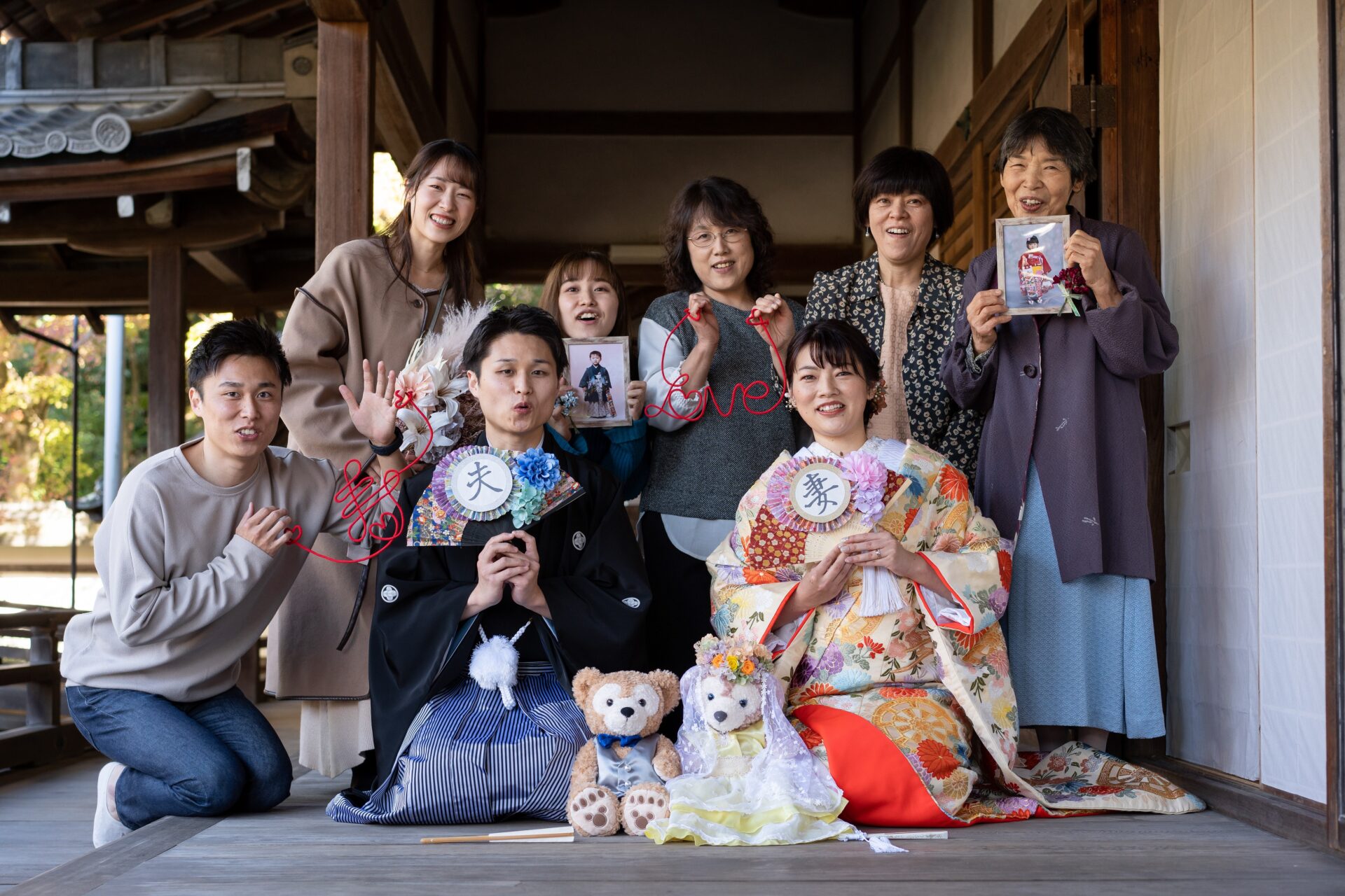 新しい結婚式の形。それがフォトウェディング＆会食です。
よりフランクに、でもきちんとした形で回りの大切な人に結婚報告をしたい
そんな願いを京都で叶えましょう。