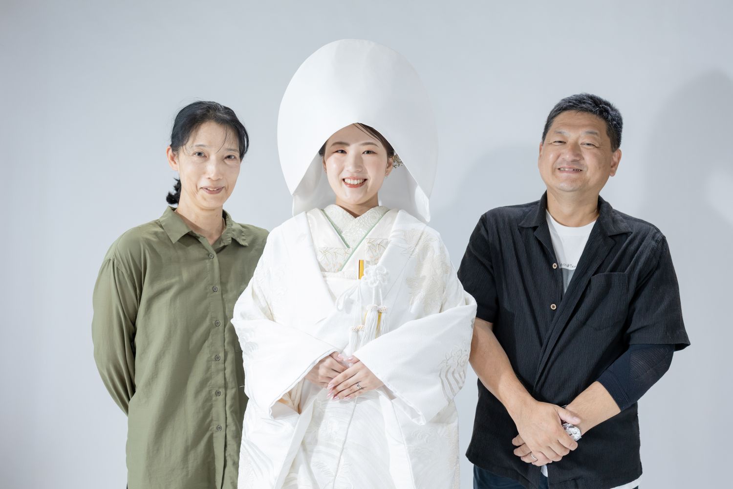白無垢姿の花嫁とご両親