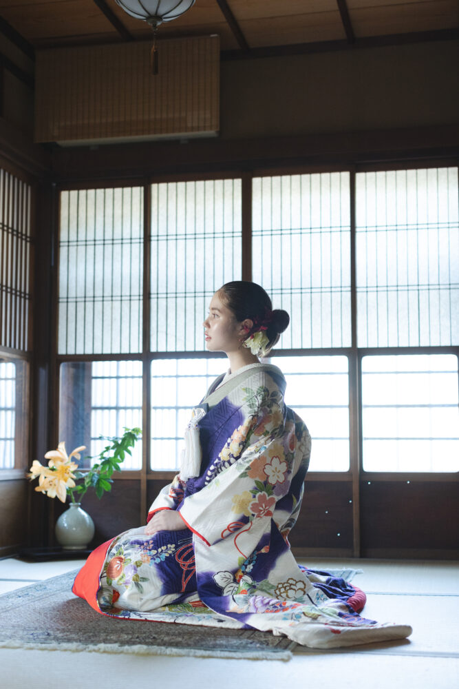 京町家の和室にて。色打掛の花嫁のフォトウェディング。